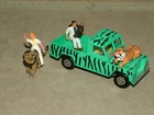 CORGI VINTAGE DIECAST DAKTARI GIFT SET 7  + ALL 5 FIGURES  1:43