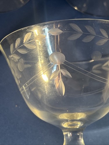 6 gestielte geätzte Kristall Weingläser Blume Blätter 5,25" klar Vintage - Bild 6 von 7