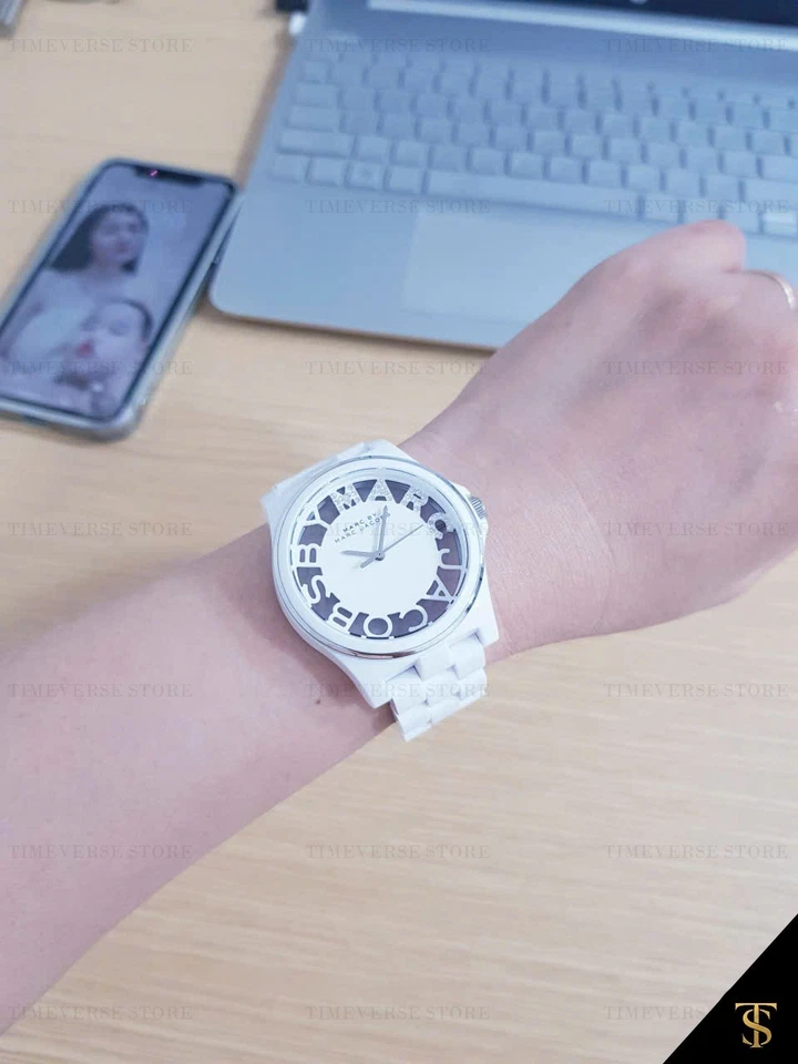 Reloj Marc Jacobs MBM4571 Mujer’s Esqueleto Blanco Resina 40mm Trendy Chic Foto 4 de 4