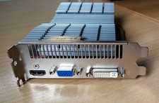 Scheda grafica ASUS Ati Radeon EAH5570 SILENT/DI/1GD2  1 GB DDR2  PCIe 2.1