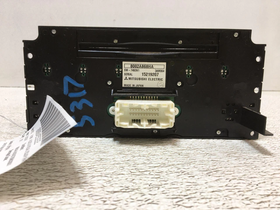 11 equipos de audio y visuales MITSUBISHI ENDEAVOR.(radio) Foto 2 de 2