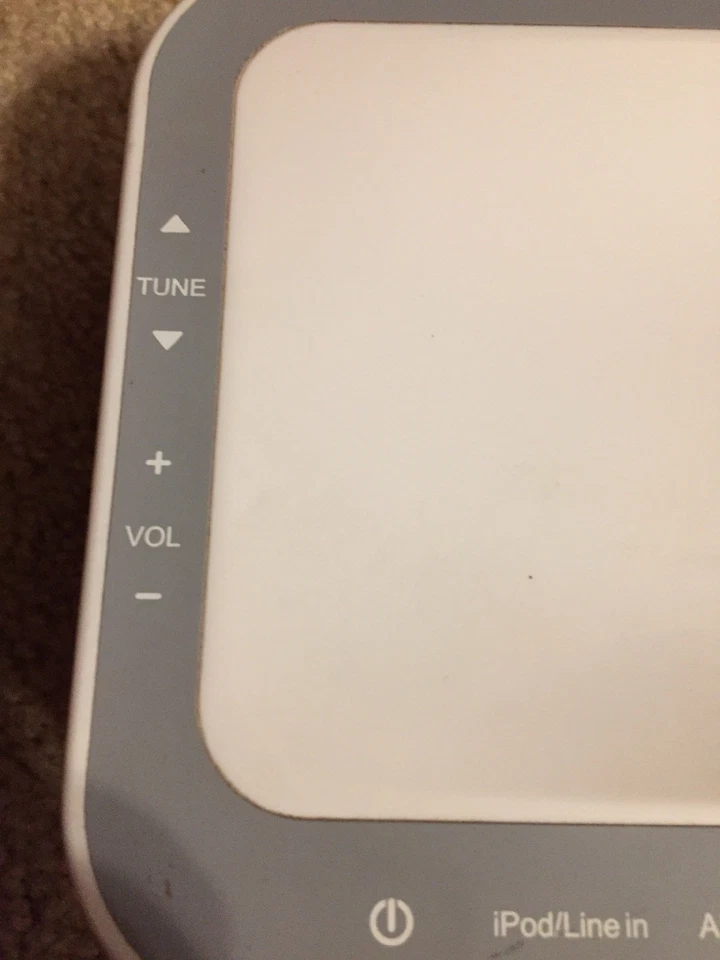 Memorex Mi4004 White LCD Clock with Radio iPod Audio Dock Line Foto 2 de 4