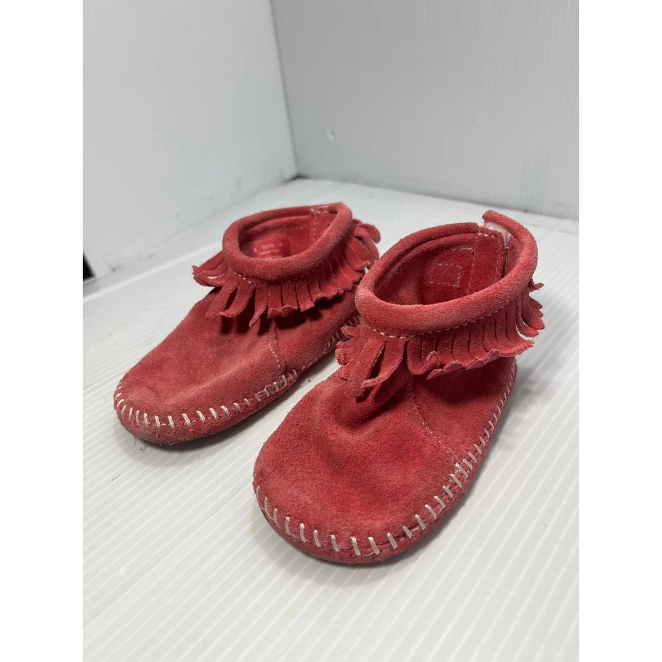 Minnetonka Moccasins Infant Size 6 Pink Suede Leather Fringe Booties Shoes - Image 3 of 4
