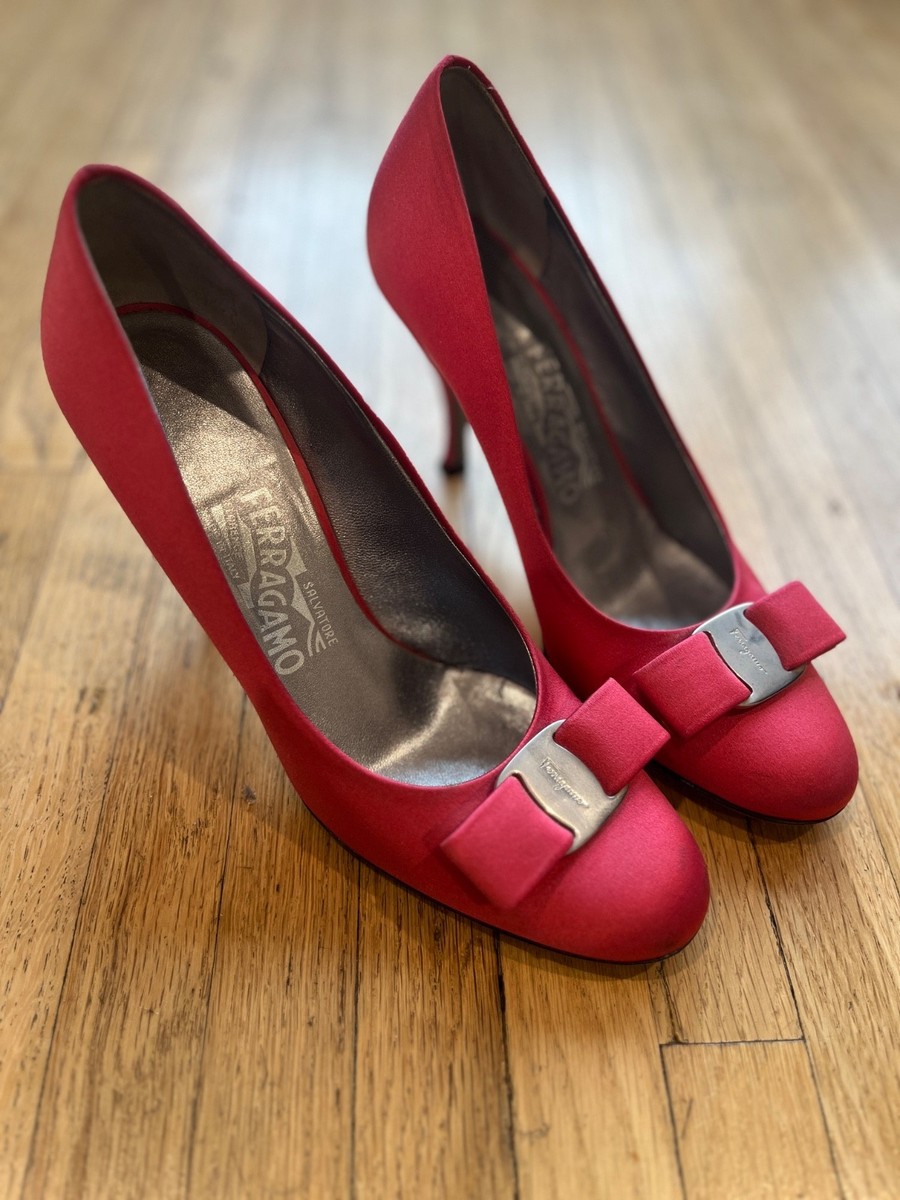 Beautiful Salvatore Ferragamo Vara Hot Pink Bow Pumps Heel Shoes