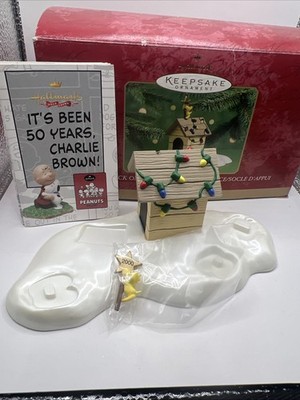 Peanuts A Snoopy Weihnachten Display Punze Andenken Ornament Neu im Karton
