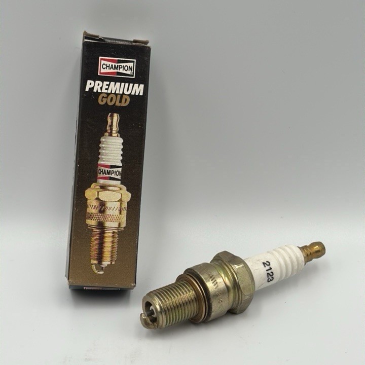 CHAMPION 2123 spark plug set of 3 premium gold ignition NEW