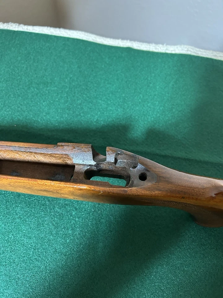 Culata de rifle de acción larga de madera a cuadros Remington 700 ADL Foto 3 de 4