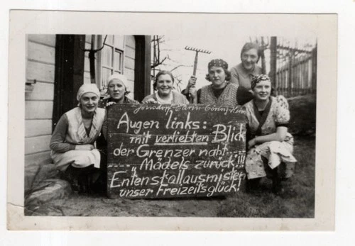 Photo 1935 Jonsdorf Joke Humor Girls Looking For Border Guards Vintage