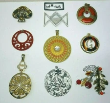 9pc Pendants, All Styles, Rhinestone, Glass, Beaded, Bone, Shell, Pottery #565