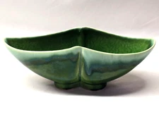 Vintage MARIETTA MODERN POTTERY 44 MCM Art Deco Planter 9.75" Moustache Shape