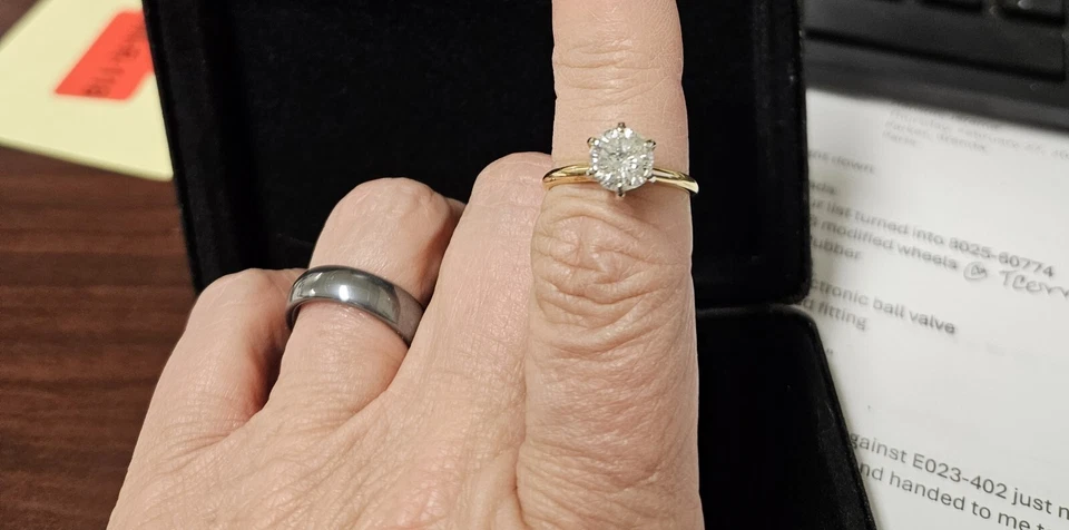 1.65 Carats Round Brilliant Cut Solitare -Natural Diamond - Image 2 of 3