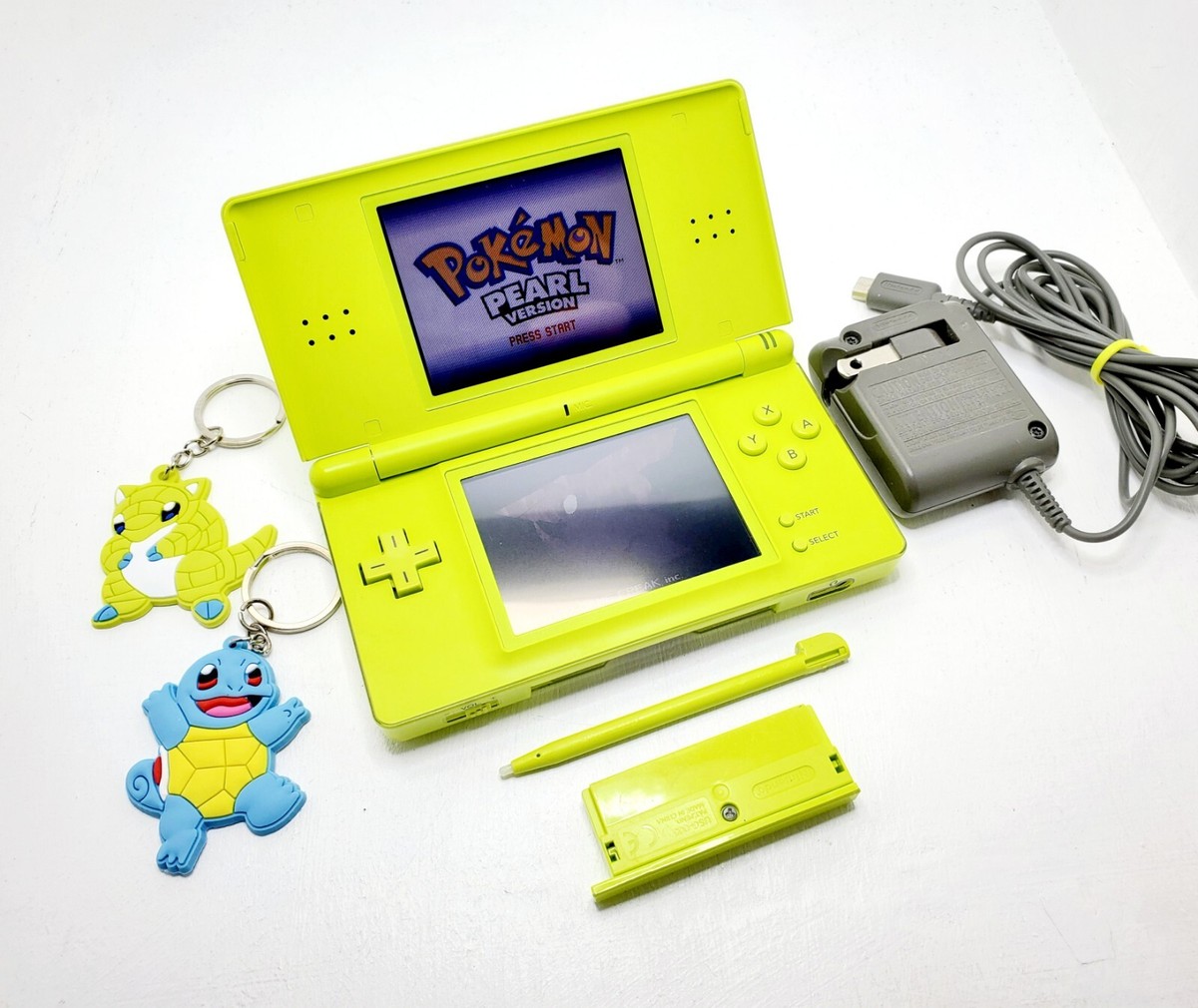 美品：Nintendo DS Lite本体＋ポケモンソフト2セット