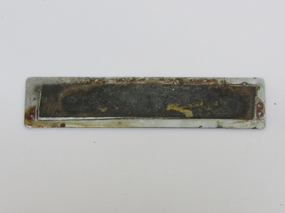 De colección Ejecutivo Pontiac Baltimore Maryland Metal Distribuidor Insignia Emblema Etiqueta Baúl Foto 2 de 2