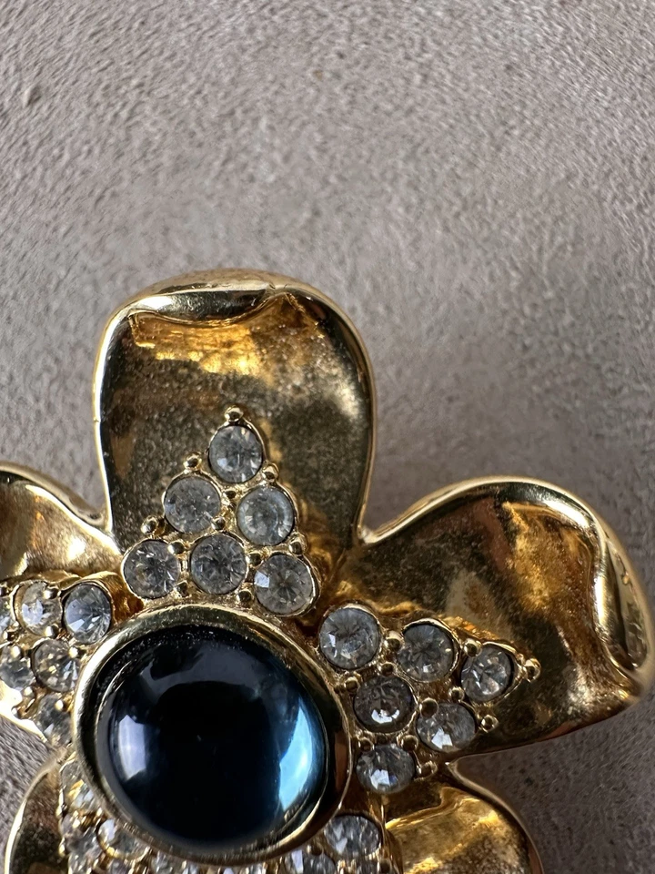Broche Flor Napier Vintage Tono Dorado Azul Cabujón Estrás Prendedor Venta Inmobiliaria Foto 3 de 4