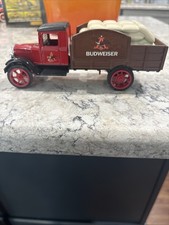ERTL COLLECTIBLES BUDWEISER 1931 HAWKEYE STAKE TRUCK BANK