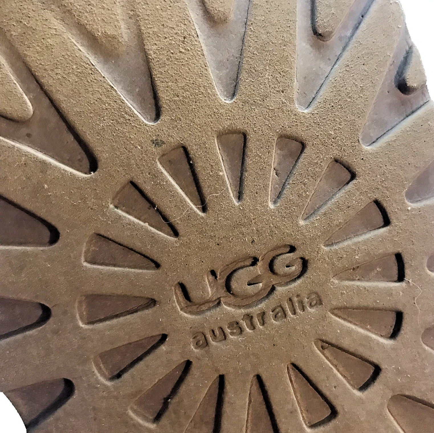 UGG Australia Chestnut Bailey Button Triplet Wint… - image 13