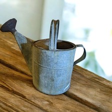 Annaffiatoio vintage in metallo zincato espositore giardino contiene acqua senza perdite