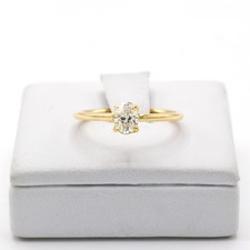 Anello Solitario in Oro Giallo 18KT Fatto a Mano con Diamante Naturale Ovale