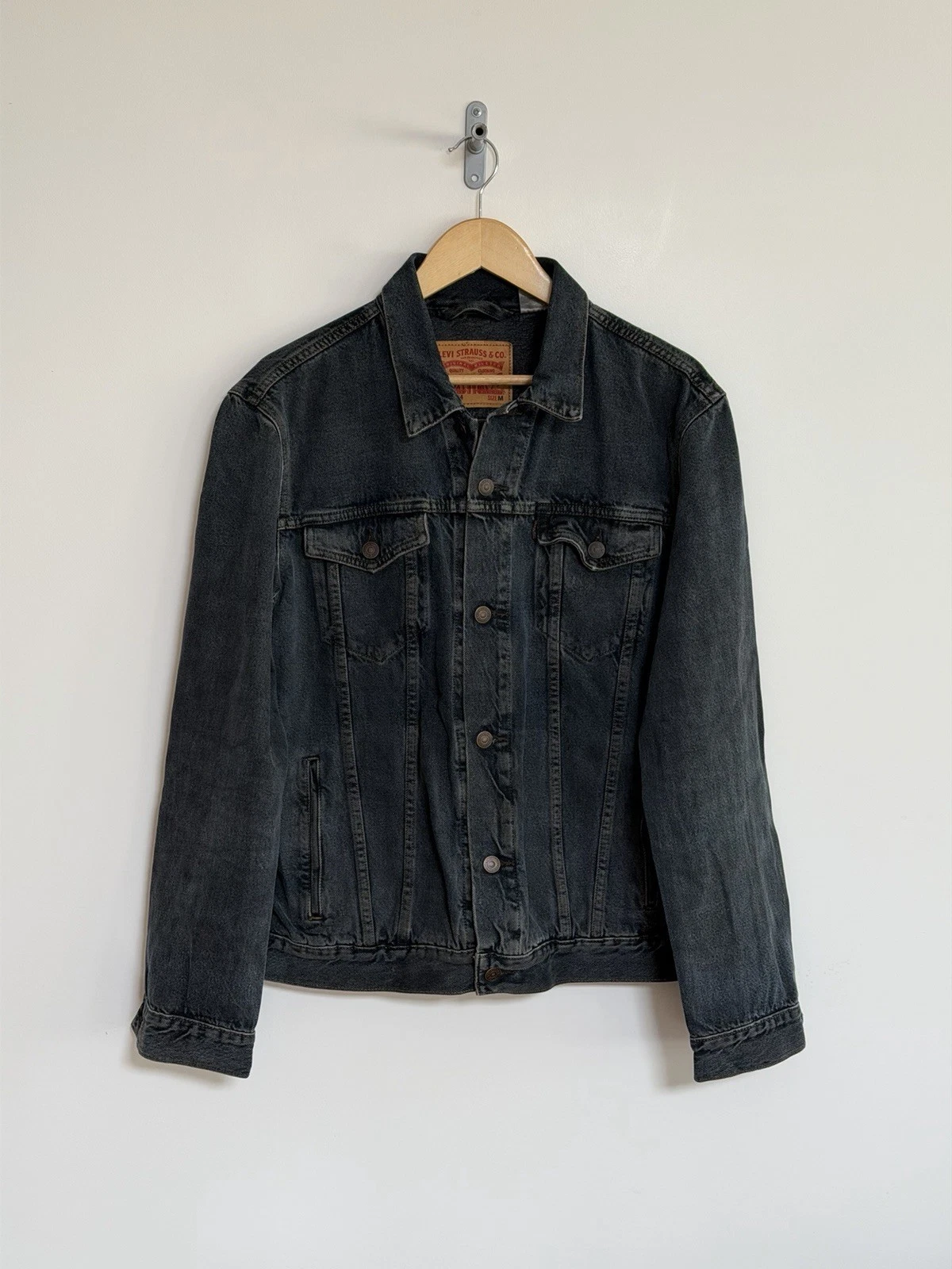 Levi’s Denim Trucker Jacket 72334 Jean Washed Navy Blue Mens Medium