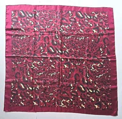 Authentic Kkusebo Leopard Burgundy Polyester Scarf Scarf abt 35'' x 34'' U308