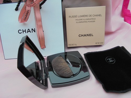 CHANEL PLISSÉ LUMIÈRE DE CHANEL ILLUMINATING POWDER mit Tragetasche - Bild 4 von 4