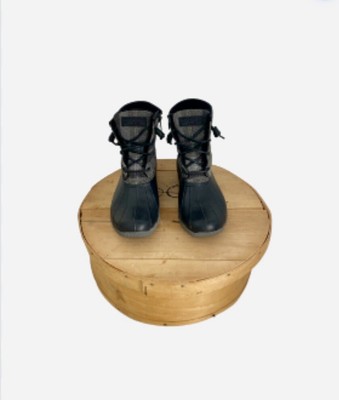 Women s Size 7.5 Saltwater Buffalo Check Duck Boot