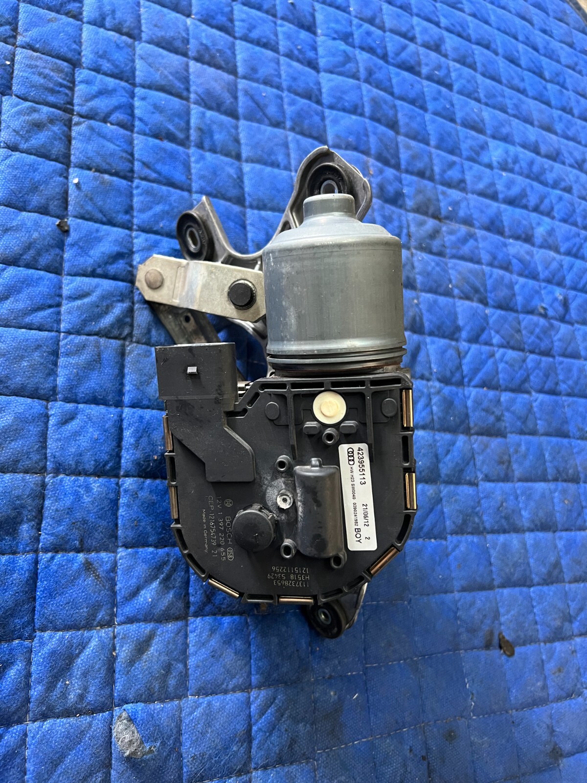 2012 AUDI R8 WINDSHIELD WIPER MOTOR 423955023 OEM GENUINE 423 955 023