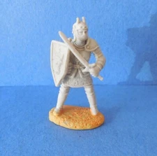 Knight With Sword & Shield 40mm Plastic D&D Miniature