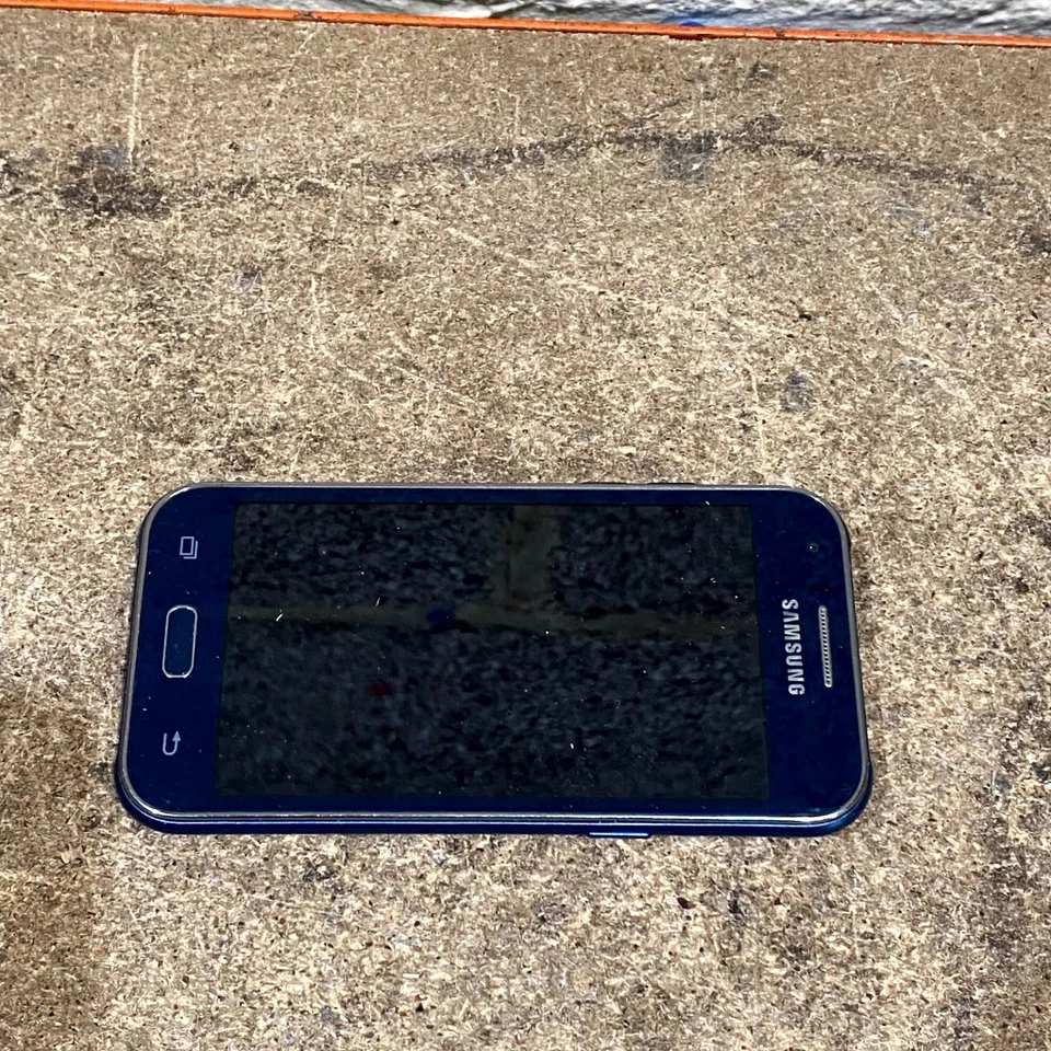 Samsung Galaxy J1 - SM-J100H-Blue (Unlocked) Smartphone Immaculate Condition, photo 4 of 5