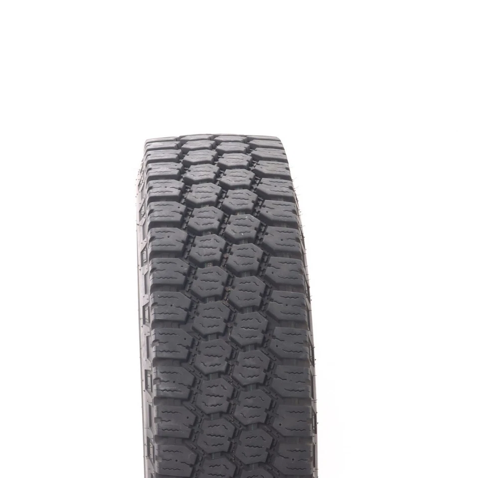 Usado 225/70R19.5 Toyo M655 128/126N - 16/32 Foto 3 de 4