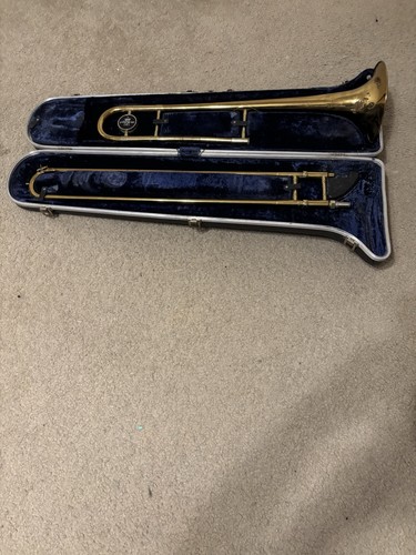 Cleveland 605 Tenor Trombone Bb Brass Gold Lacquered with Case & Mouthpiece