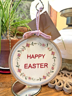 USHVI HAPPY EASTER Flower Vine Cotton Embroidered Wood Loop Trinket Tree NEW