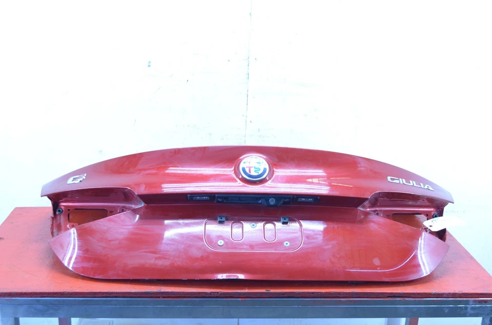 17-19 ALFA ROMEO GIULIA MALETERO TRASERO TAPA CARCASA ROJO OEM Foto 4 de 4