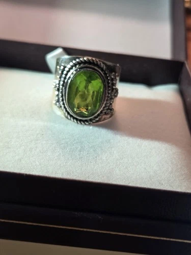 925 Silver Large Peridot Vintage Rong Size 9
