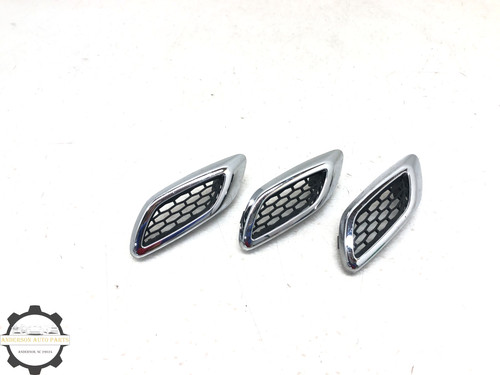 Maserati Levante 2017-2020 Front Right Fender grilles 3 pcs Photo - $215