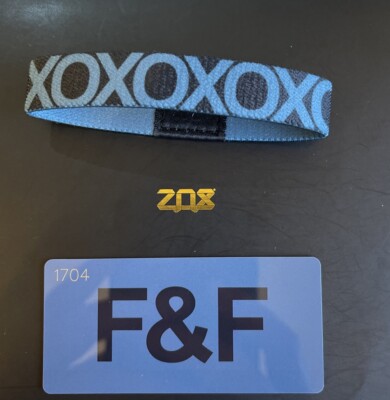 zox Armband Medium F&F Exclusive 2022 Blau XOXO-
