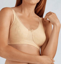 NEW Amoena Bella Mastectomy Bra 40C Biege Nude Wireless Breast Form Pocket 2114