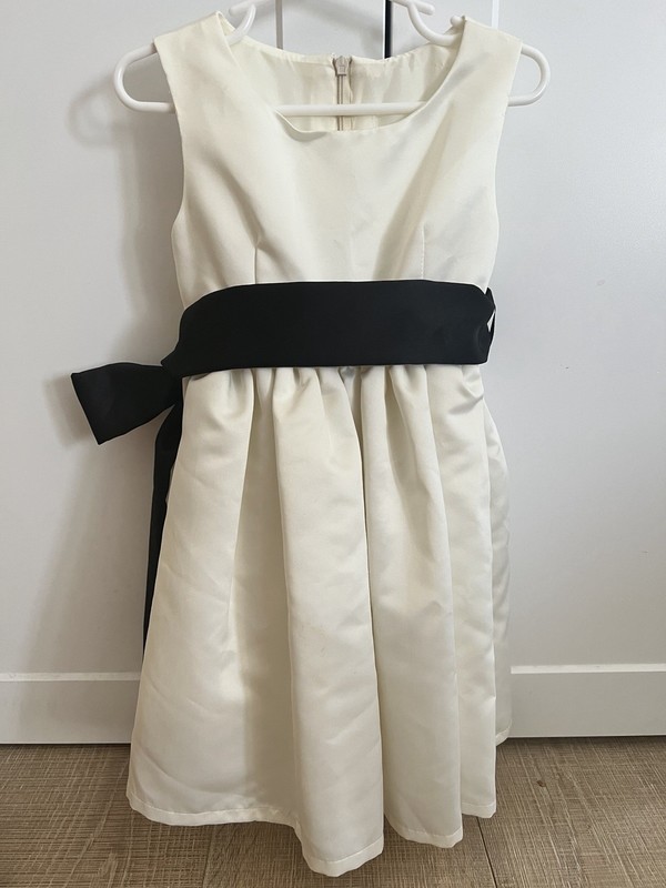 Handmade Girls Ivory & Black Sleeveless Sash Bow Dress Size 4 Formal