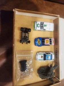 1:64 scal Life like slot car no 4940444 and 3 body's with steel wool J jarism