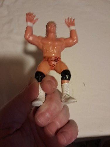 1990 WCW Galoob Flyin Brian Pillman Wrestling figu...