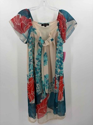 Pre-Owned 213 by Michelle Kim Tan Size Medium Knee Length Short Sleeve Dress