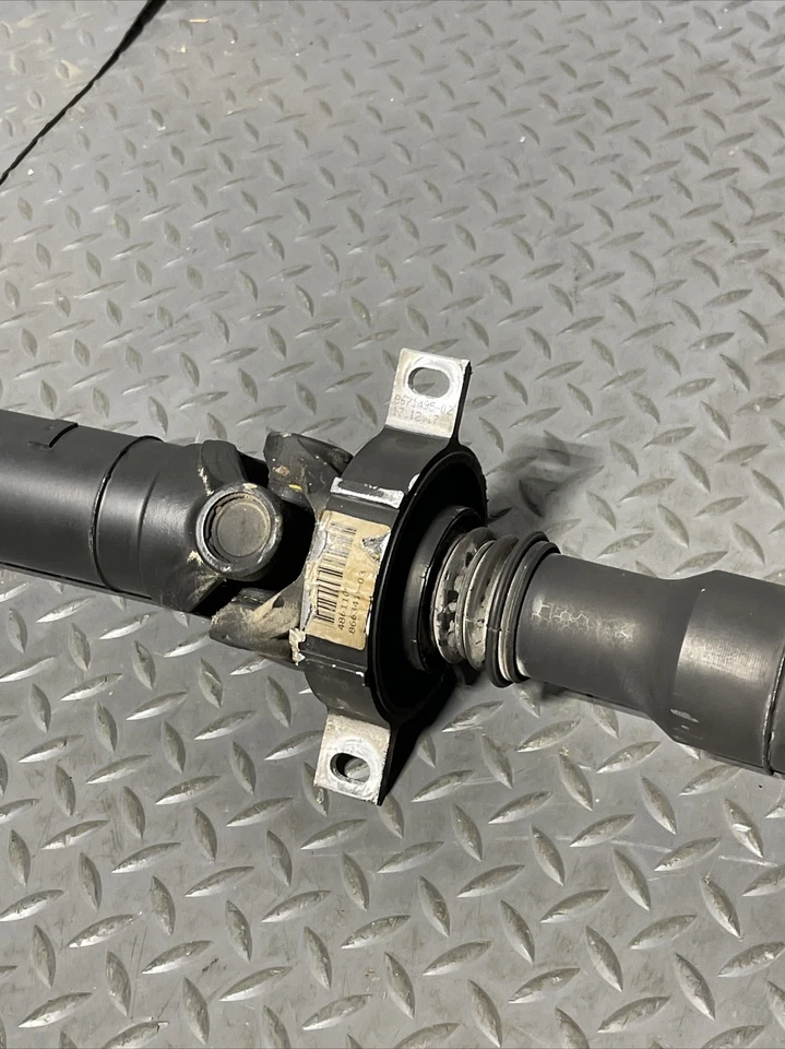 BMW M550i G30 xDrive 2015-2020 eje de transmisión trasero hélice del eje de transmisión OEM Foto 4 de 4