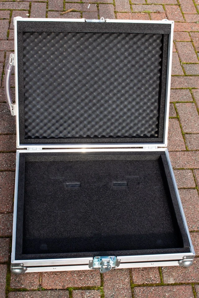 Swan Flight Case for Chamsys MagicQ MQ50 Lighting Console (Hex) - Image 2 of 4