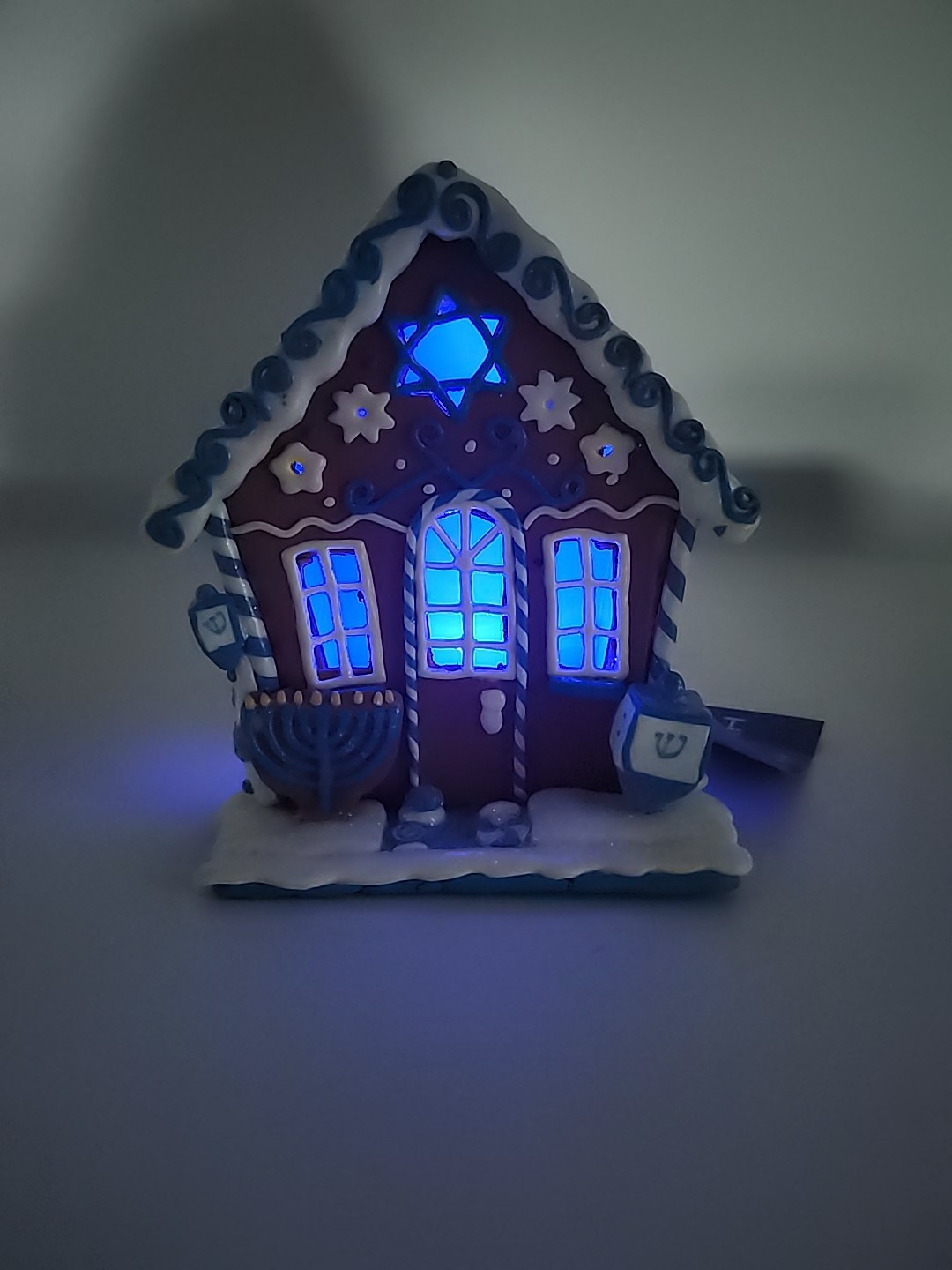 Picture 4 of 24