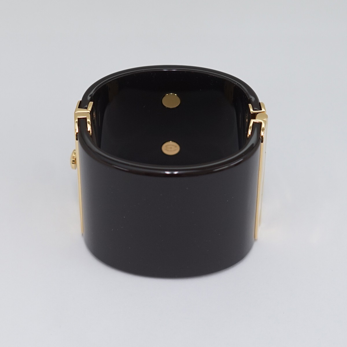 【お手元のアクセントに♪】CHANEL CCロゴ バングル CHANEL 2001年製 CCマークバングル ブラック/ピンク｜VINTAGE