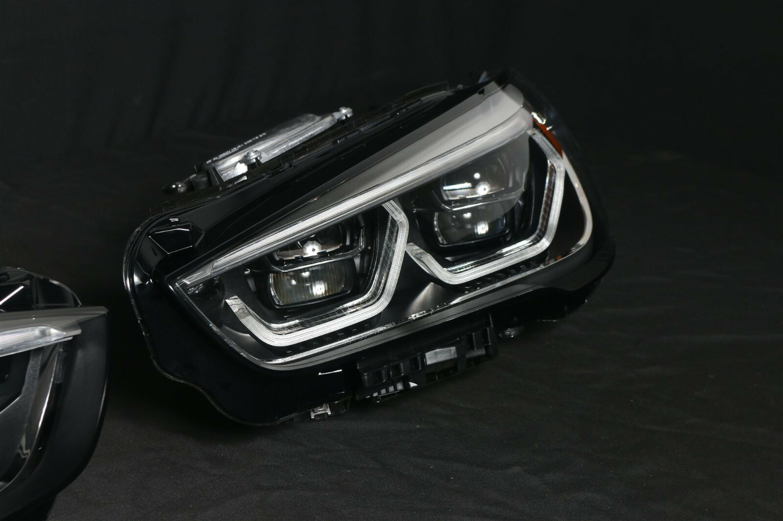 New BMW X1 F48 LCI USA LED Adaptive Headlight Head Lights 9477829 9477830 eBay