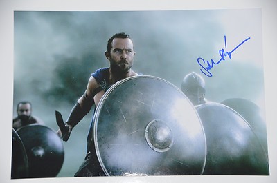 Sullivan Stapleton signed 20x30cm 300 Foto Autogramm / Autograph In Person