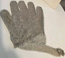 Franklin Chain Mail Protective Glove Reversible Five Finger Wrist Length Medium 