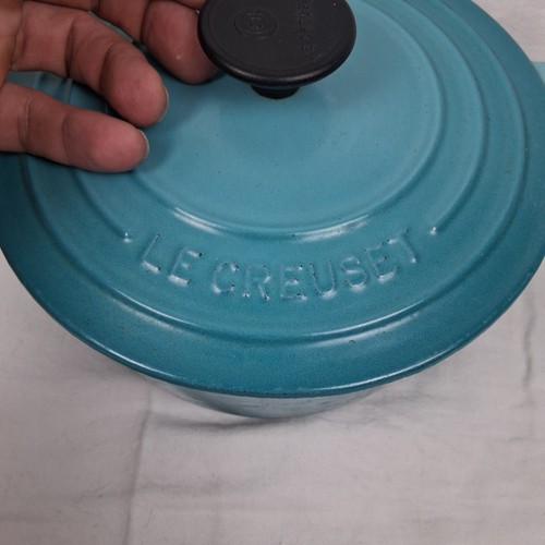 Vintage LE CREUSET #18 Enamel Cast Iron 2 Qt. Round Dutch Oven Pot & Lid BLUE - Picture 2 of 13