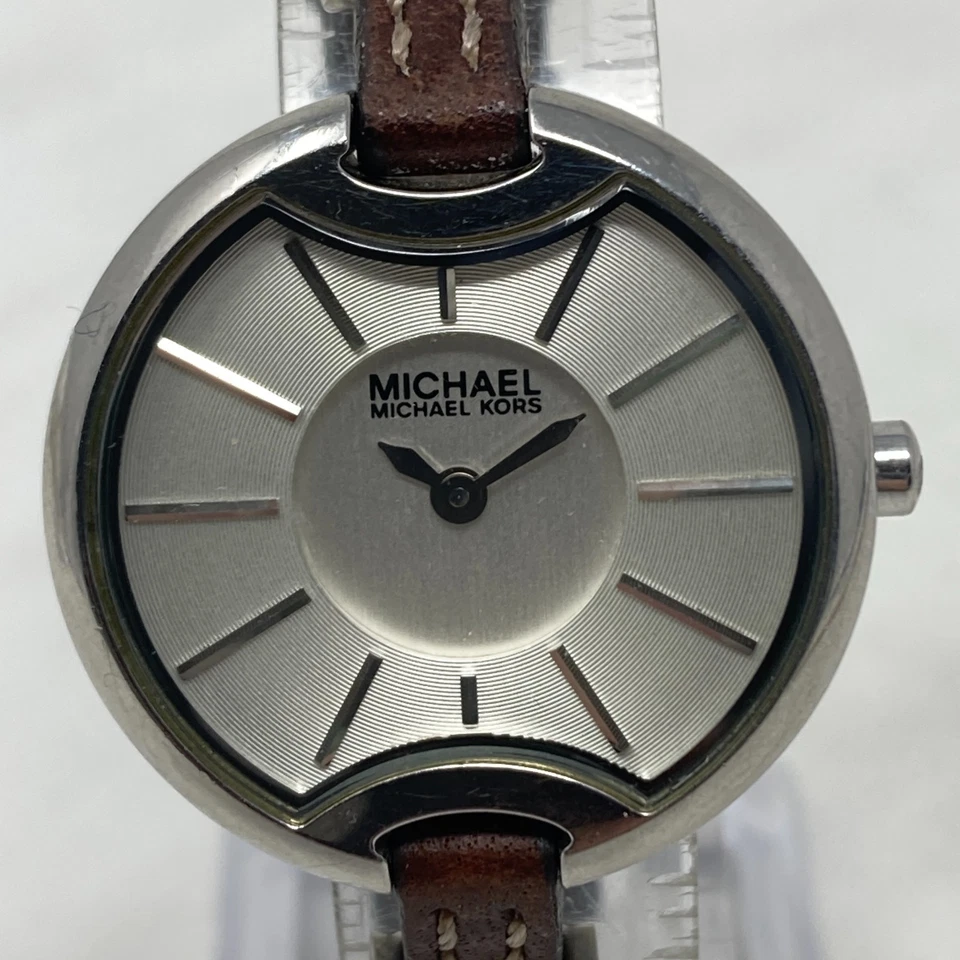 Michael Kors Watch Women 30mm Silver Tone Curb Link & Leather New Battery 7.5" - Image 2 of 4